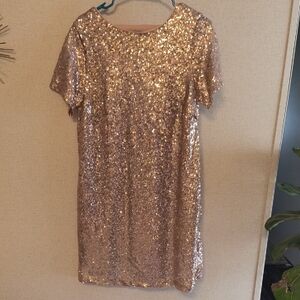 Women's Short-Sleeve Sequin Shift Dress in Rose Gold